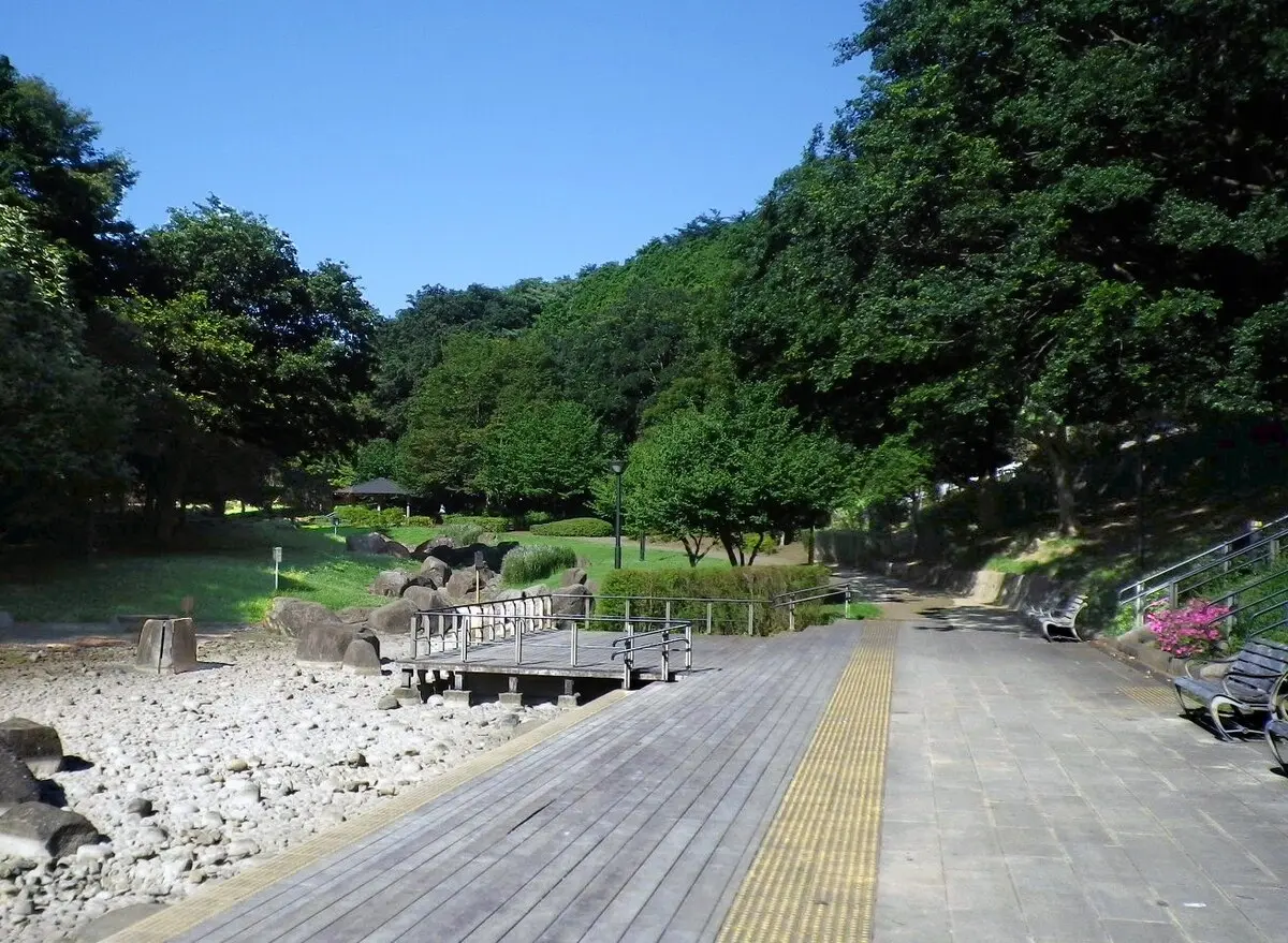 これは千葉県千葉市花見川区の街の風景写真