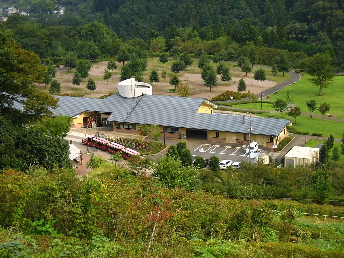 これは神奈川県愛甲郡愛川町の街の風景写真