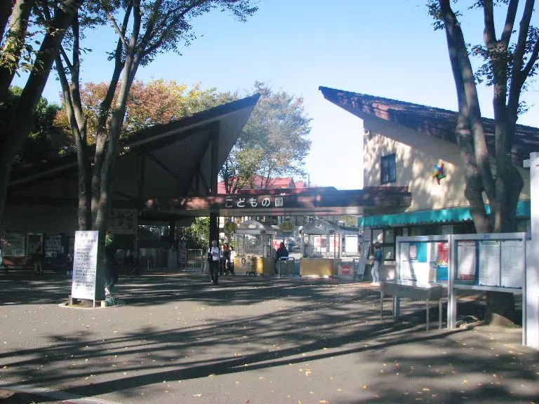 これは神奈川県横浜市青葉区の街の風景写真