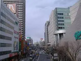これは神奈川県横浜市港南区の街の風景写真