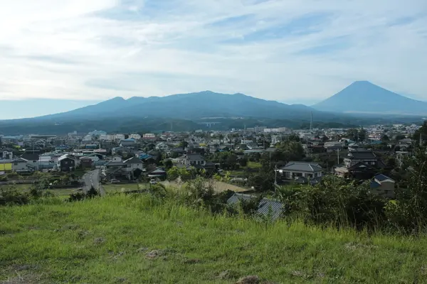 これは静岡県裾野市の街の風景写真