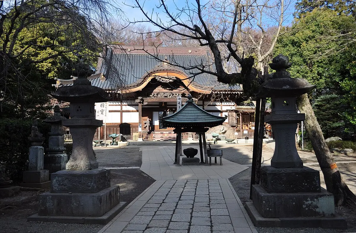 これは東京都調布市の街の風景写真