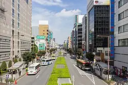これは東京都八王子市の街の風景写真