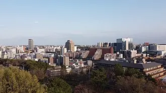 これは東京都多摩市の街の風景写真