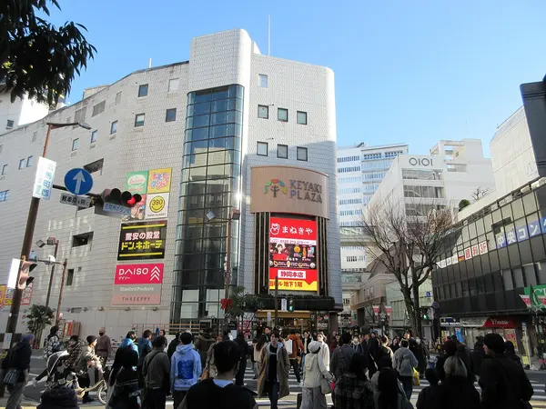 これは静岡県静岡市葵区の街の風景写真