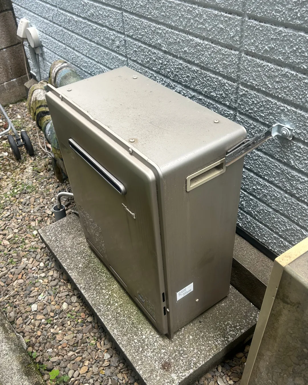 埼玉県富士見市のお客様の給湯器:交換前の機種:リンナイ 型番不明・LPガス